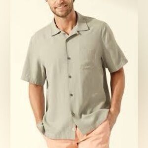 Tommy Bahama Men's 100% washable grey silk short sleeve button down like new